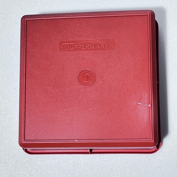 **Vintage Tupperware Square Container with Lid - Picture 11 of 13